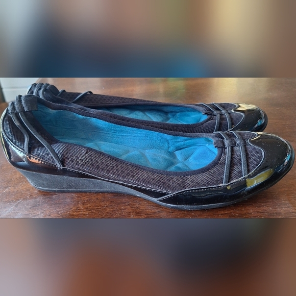 Anne Vittadini Black Mesh Flats with Patent Accents - Picture 2 of 3